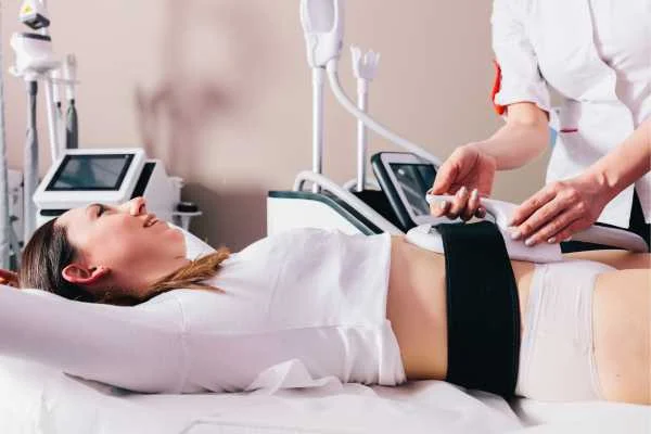 woman having body sculpting to help improve her body image and her mental health Thame